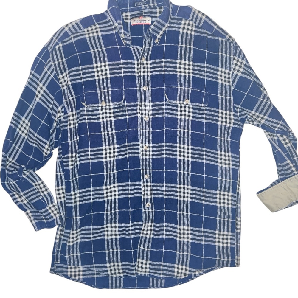 INTERNATIONAL WATERS | VINTAGE AMERICAN CLASSICS MENS PLAID BUTTON DOWN SHIRT